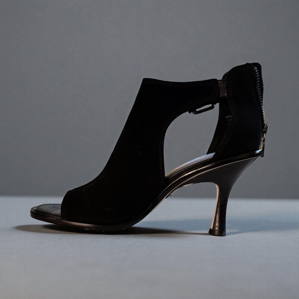 Donald J Pliner Elegant Black Women's Heels